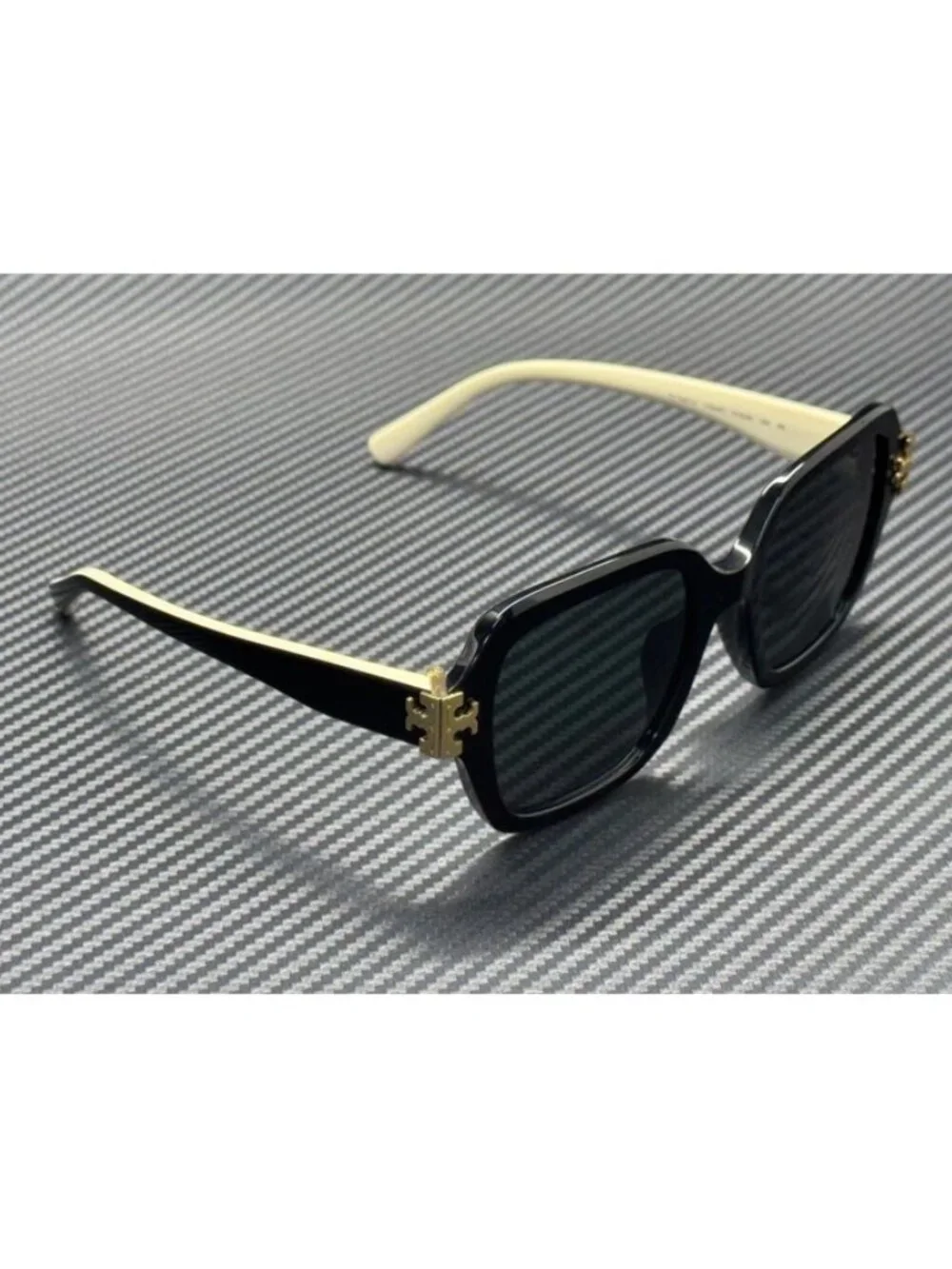 New Tory Burch Women Black Sunglasses -20-140